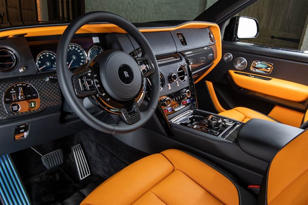 Rolls-Royce提供Black Badge車系更具動感的「LOW」模式
