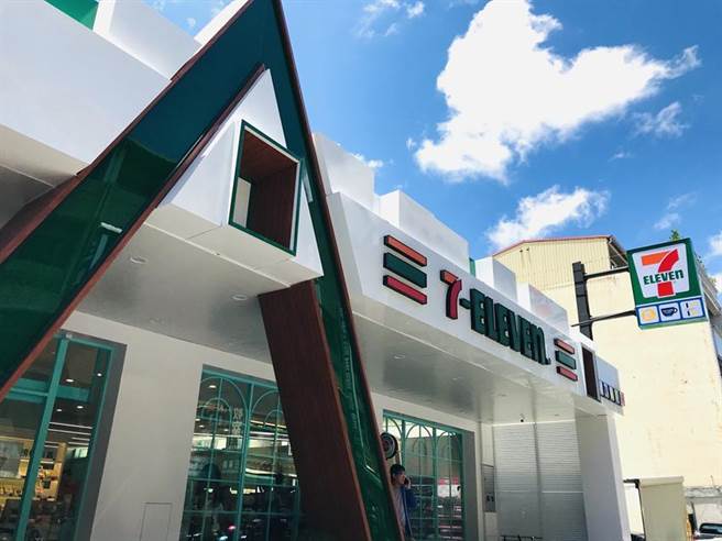 （统一超3月跟首季都创同期新高，主要原因包括台湾7-ELEVEN持续加速展店，平均每天新开超过一家店，加上会员数正式突破1,300万大关等。图／刘馥瑜）