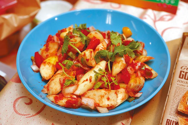 三芝筊白笋沙拉。（农业局提供）