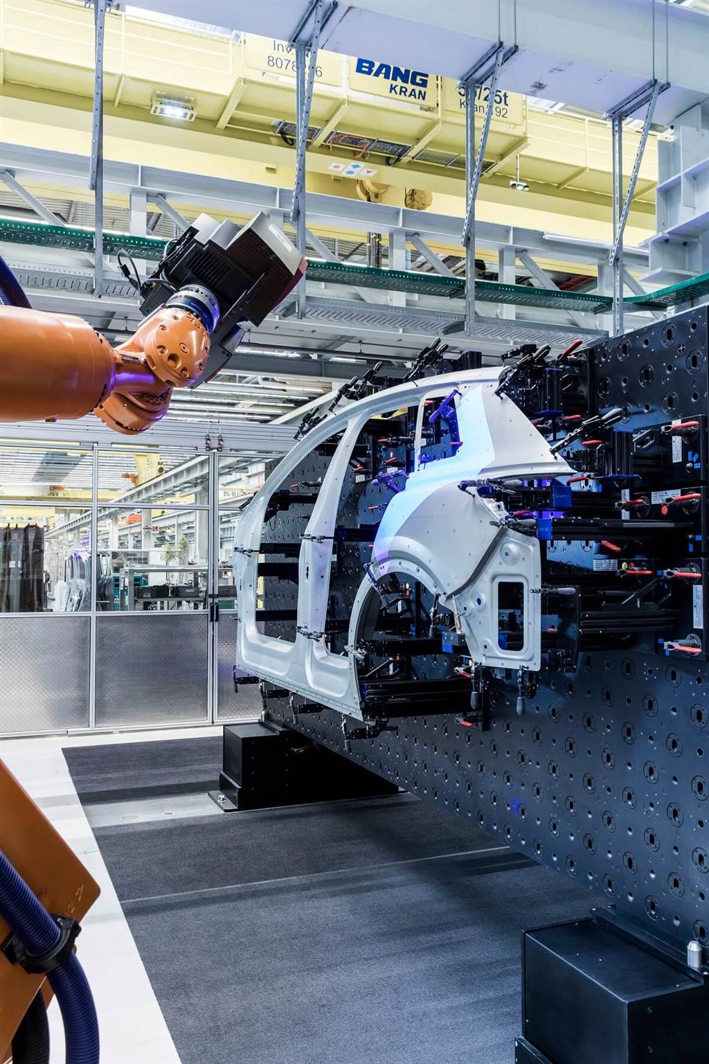 Audi Q4 e-tron身形精度 來自精準重達47噸的模具
