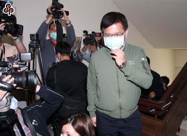 交通部長林佳龍發內部信給台鐵員工，對於3年發生2次嚴重事故，台鐵改革不夠好、不夠快，這些責任由他承擔。（本報資料照）