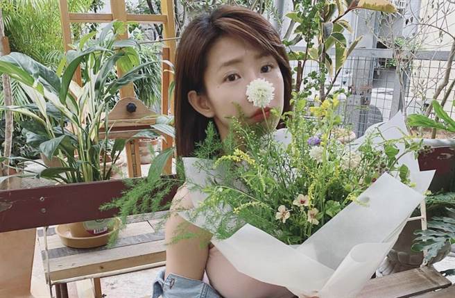 郭书瑶工作满檔，但仍不时趁空檔更新社群，分享生活并放送美照。(翻摄自郭书瑶IG)