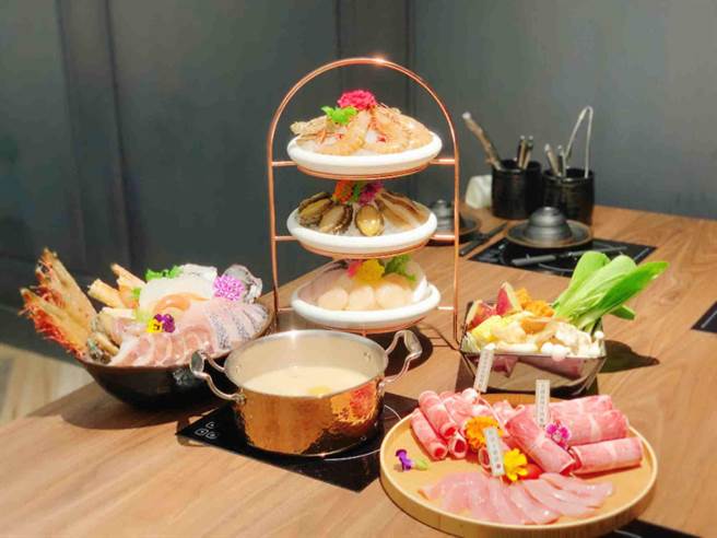 除基本款吃到饱外，另有单点的高级食材。（柯宗纬摄）