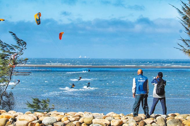 雲林縣四湖鄉「雲林國際風箏衝浪學校」，今年招生推動地方創生。（雲林國際風箏衝浪學校提供／張朝欣雲林傳真）