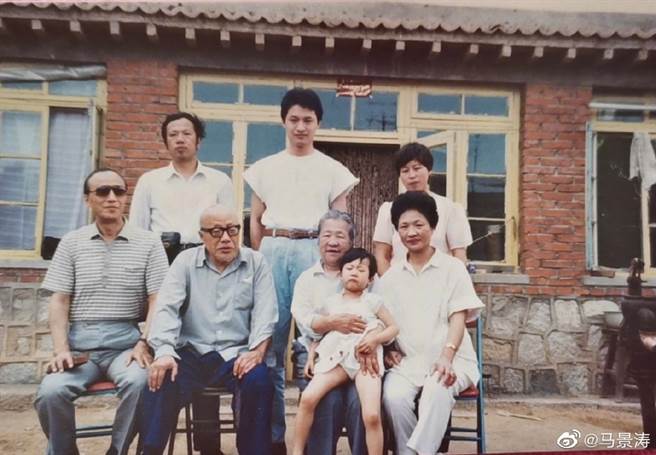馬景濤曬昔日回老家舊照。（圖／翻攝自馬景濤微博）