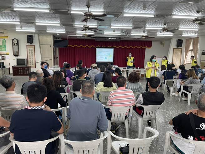 台中市府地政局举办「变更乌日都市计画」公展前座谈会。（民眾提供／陈淑芬台中传真）