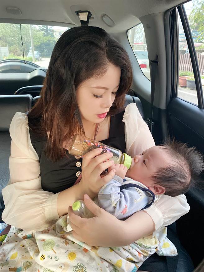 在老化、少子化和人口外流夾擊下，嘉義縣人口持續流失中，縣議員黃嫈珺認為，除健全生養機制，應在生育津貼金額上展現誠意。（取自黃嫈珺臉書／呂妍庭嘉義傳真）