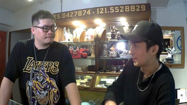 Zerock Studio老板老叶(左)、主播王又正(右)。(图/范佐意摄)