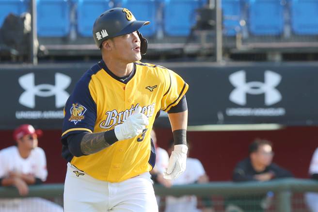 中信兄弟林智胜在二军敲出双安。（报系资料照）