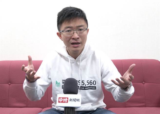 台北市议员侯汉廷痛批，人民的善款被民进党这样运用，受难者跟真正需要帮助的人，拿到的钱只会越来越少。（摄影／范佐意）