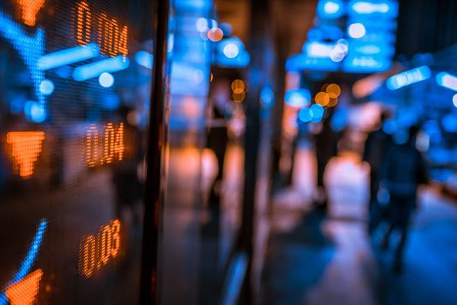 分析师预期双虎股价拉回守稳后，友达更具有下一波领先创高的条件。（示意图/达志影像/shutterstock）