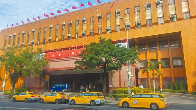 台北地检署侦办北市建管处集体贪瀆案，13日约谈时任帮工程司的谢国立及业者8人。（本报资料照片）