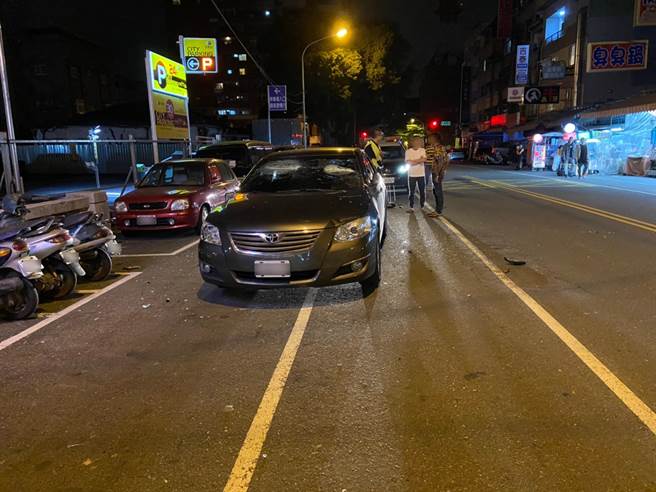 好友為19萬反目，兩派人馬相約台中街頭鬥毆砸車10人落網。(熱心民眾提供)