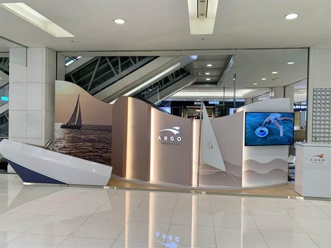 （亞果遊艇會的台南新光三越西門店櫃位，15日揭幕。圖/亞果提供）