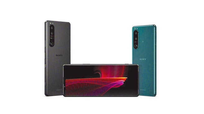 Sony昨发表全新旗舰机Xperia 1 III及Xperia 5 III，主打全球首款结合潜望式望远变焦镜头及双光电二极体 Dual-PD感测器，预计今年初夏在台推出。（Sony提供）