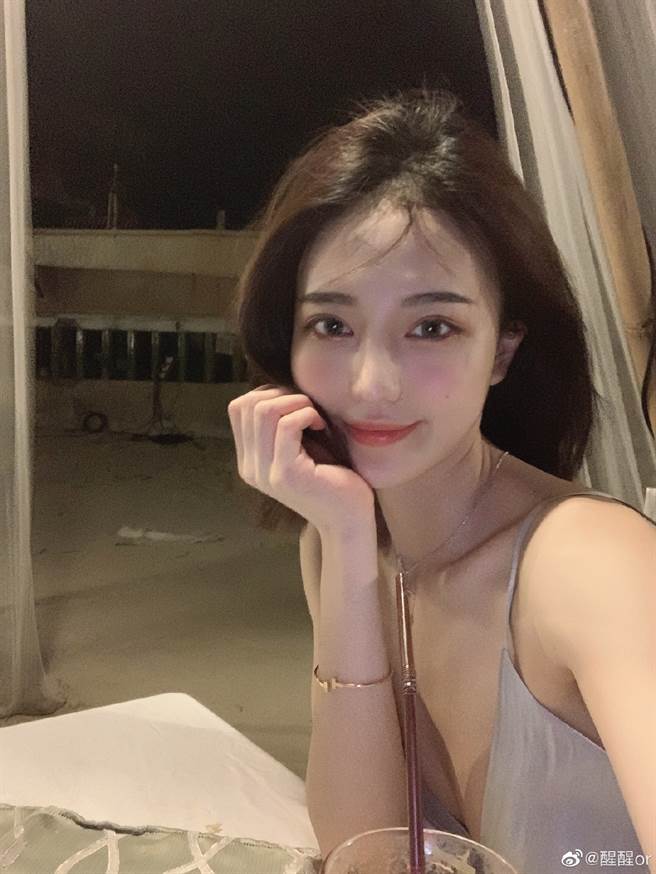 大陸美女網紅項思醒。(取自項思醒微博)