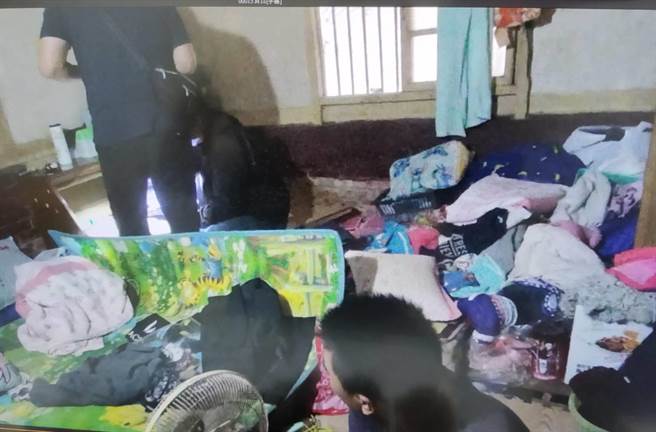 毒販夫妻住處髒亂不堪發出惡臭。（讀者提供／劉秀芬台南傳真）