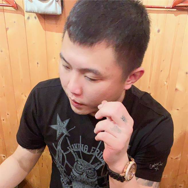 蔡秉逸8天內連殺仇家王男與老大陳男，遭檢方依照殺人罪起訴。（擷自蔡男臉書／程炳璋台南傳真）