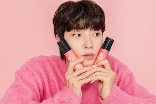 黃寅燁首次獨家代言獻給香氛品牌Celluver。（圖／品牌提供）