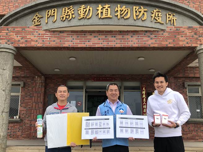 金門在去年8月4日完成牛隻第1劑疫苗全面注射後，迄今無任何新增病例。目前第2劑疫苗注射也已完成60％，監控情況良好。（李金生攝）