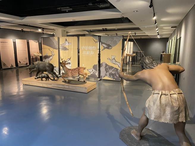 新营文化中心「史前动物出游趣」特展即日起至5月2日免费参观。(台南市文化局提供／刘秀芬台南传真)