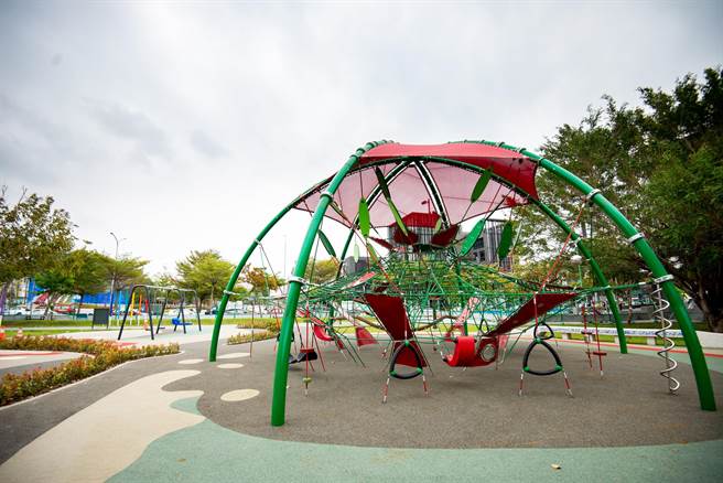 台中市府改造黎新公园，园区面积逾万坪，为南屯区文心森林公园、丰乐公园外，第三大都会型万坪公园。（台中市府提供／卢金足台中传真）