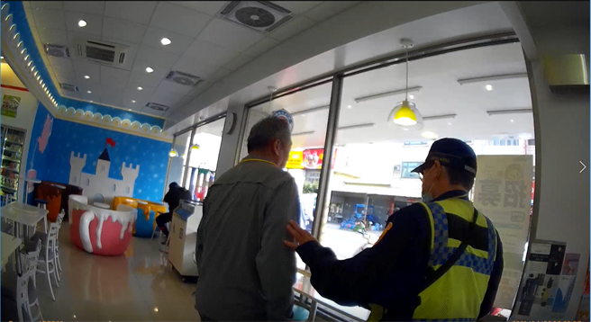 警方及时阻诈，保住卢男辛苦赚来的血汗钱。（大甲警分局提供／陈淑娥台中传真）