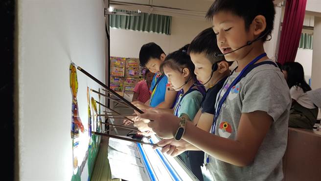 新北市110年假日艺术学校自4月至12月共开设163门课程，涵盖8大艺术分类，已陆续开课。（教育局提供）