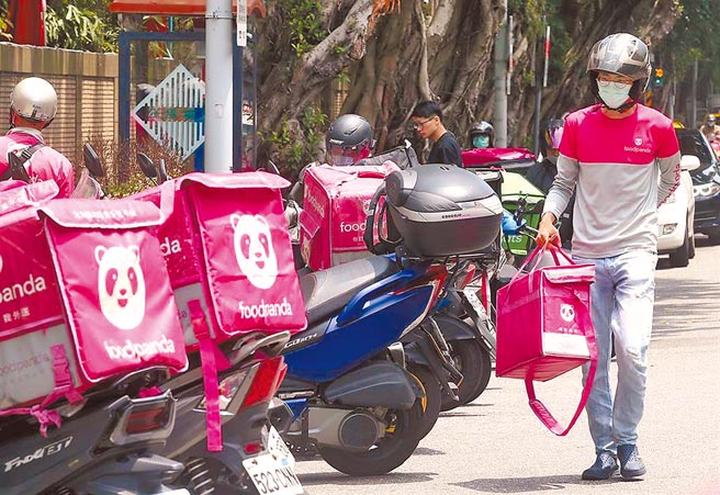 桃園一男子利用外送平台漏洞，白吃萬元大餐遭起訴。（本報資料照片）
