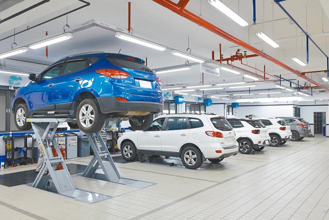 HYUNDAI竹北GDSI展示中心宽敞明亮的维修中心。（南阳实业提供）