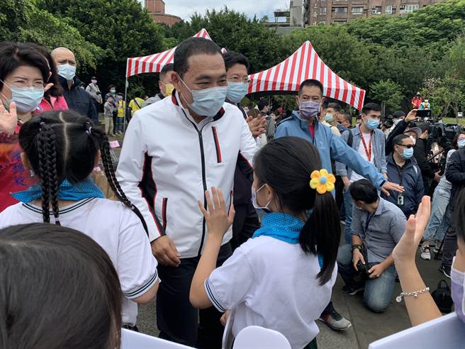 新北市長侯友宜今天上午出席新北閱讀節活動。（王揚傑攝）