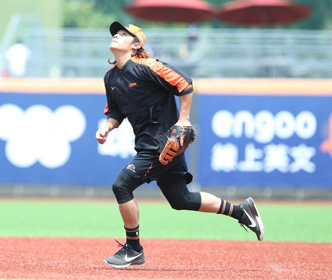 统一狮队老将陈镛基本季打击陷入低潮，至今只有3支安打。（陈怡诚摄）