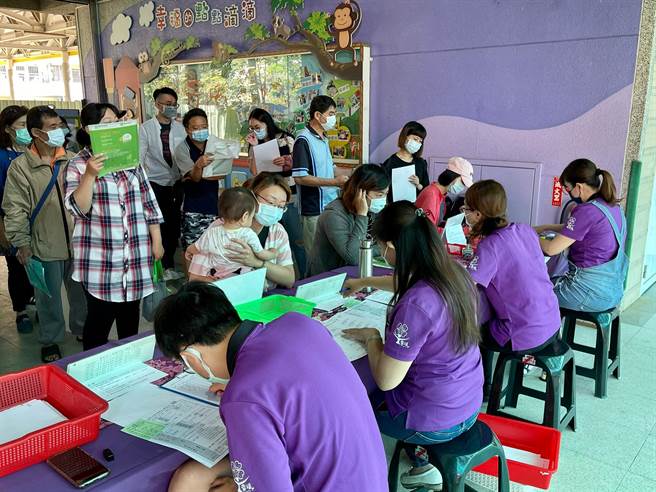 嘉义市公幼日前完成新生登记，幼幼班部分登记超额。（嘉义市政府提供／张亦惠嘉市传真）