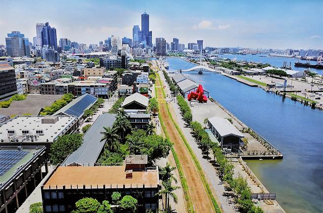 高港候工室的再生，将整体驳二艺术特区的串联完整缝合。（摄影/Carter）