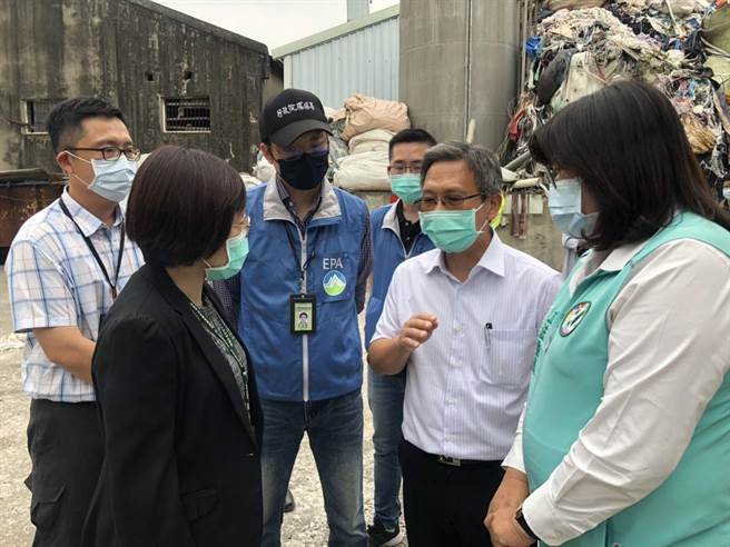 立委王美惠促环保署协助嘉义市环保局儘速处理非法废弃物去化问题。（王美惠服务处提供）