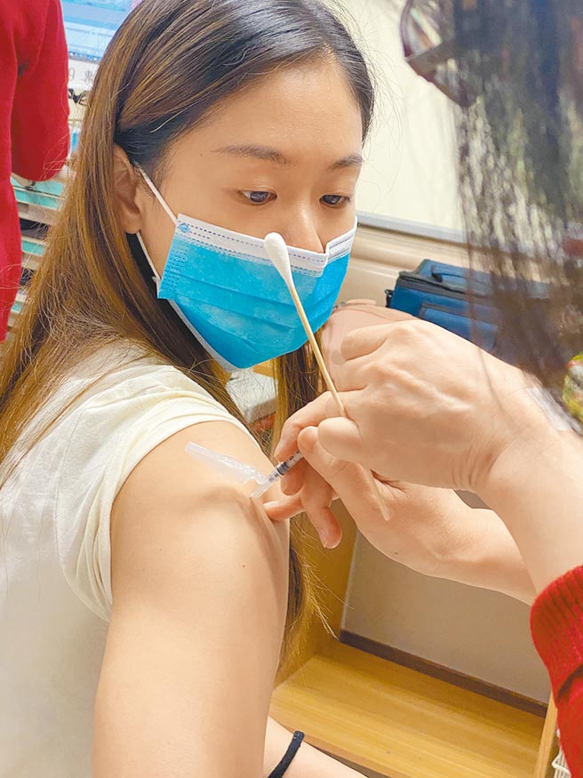 空手道「小清新」文姿云是3月下旬首批施打新冠疫苗的台灣運動員，也希望4月在葡萄牙里斯本敲定東京奧運門票。（文姿云提供）