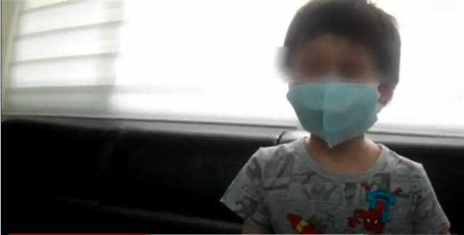 35岁李女于4月11日下午带着宝贝儿子6岁石姓男童至台中公园与友人一同出游，不料石童疑似与同学玩躲猫猫玩得太认真，而不慎走失。（截图自影片）