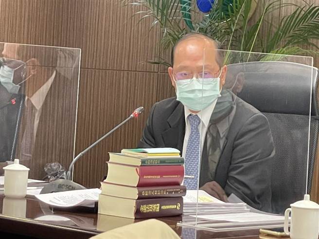 （银行局副局长林志吉表示，今年9家金控及17家银行已申报股利政策。图／魏乔怡）