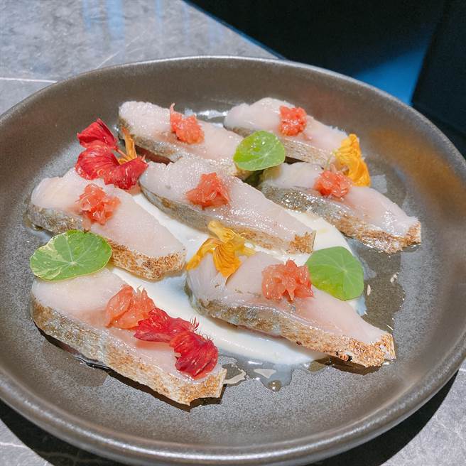 熟成生鱼片。（邱映慈摄）