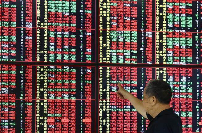 台股族群輪動，台積電反而在近期股價弱勢。(圖/中時資料照)