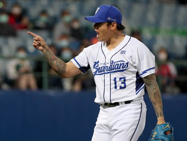 富邦悍將終結者陳鴻文。（鄭任南攝）