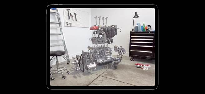 苹果全新的iPad Pro搭载了M1晶片后，运作效能有所提升，就算是3D、AR的高阶使用者都能满足其所需。（翻摄直播画面）