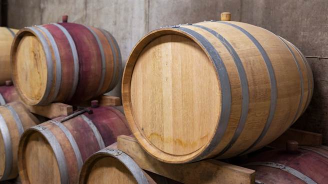 大陸山東一名女網友在家中發現老公的秘密。圖片為示意圖。（圖／shutterstock）