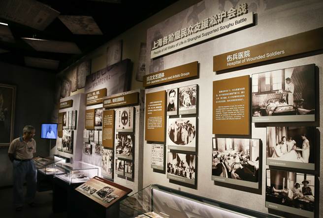 2015年，上海淞沪抗战纪念馆重新开放，「血色淞沪」再现抗战史诗。（新华社）
