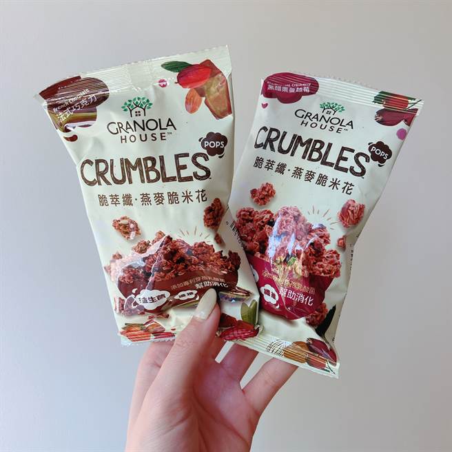 脆萃纤燕麦脆米花1包不到150大卡。（邱映慈摄）