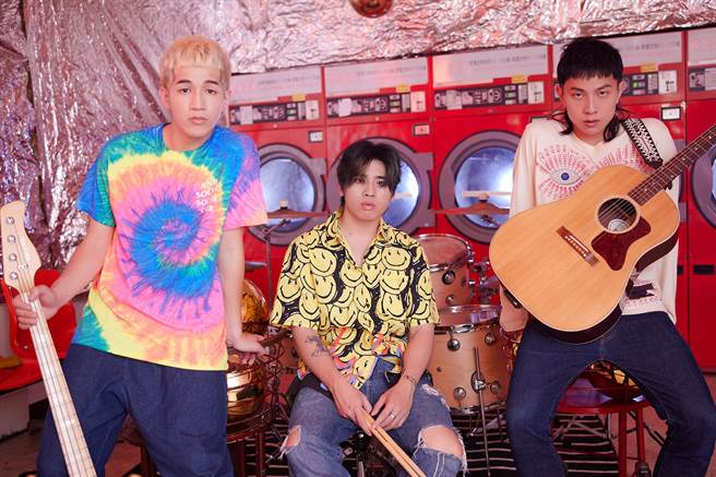 新生代樂團「鹿洐人」將發行首張創作專輯《你在開玩笑嗎？》，21日釋出新專輯預告前導影片。（中時提供）