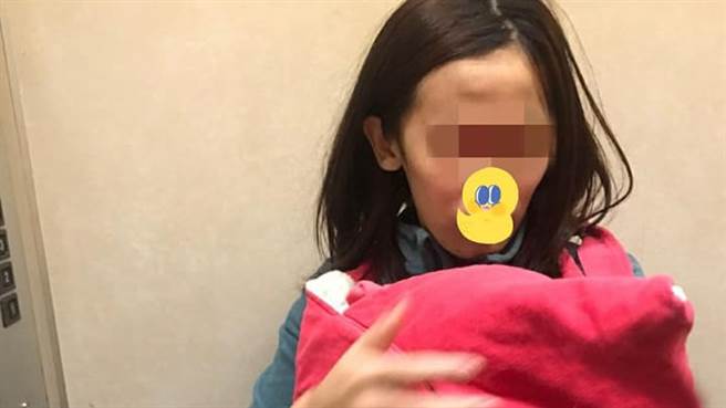 一名24岁患有轻度智能障碍的女子，独自扶养出生不到3个月的女婴，每个月仅靠7千元补助、津贴维生，大部分的钱都给女儿买奶粉、尿布，自己三餐仅靠喝水止飢。（图／翻摄自社团法人爱的延续公益协会脸书）