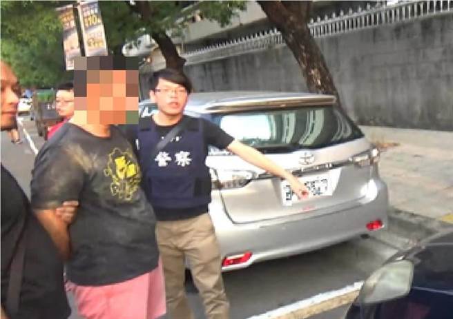 从事殡葬业的郭士颐不满外婆丧事被同业承揽走，一言不合竟朝对方头部开枪，将对方射杀，遭判无期徒刑。（读者提供／程炳璋台南传真）