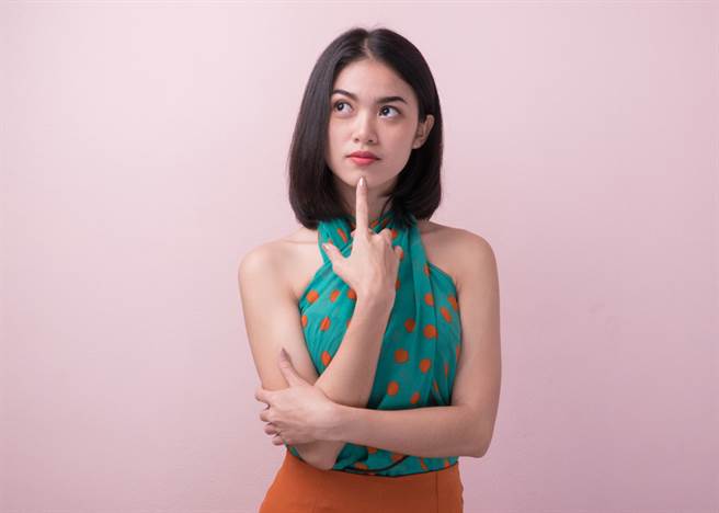 巨蟹座、獅子座、天秤座、天蠍座的女生談戀愛時第六感非常敏銳。（示意圖／shutterstock）