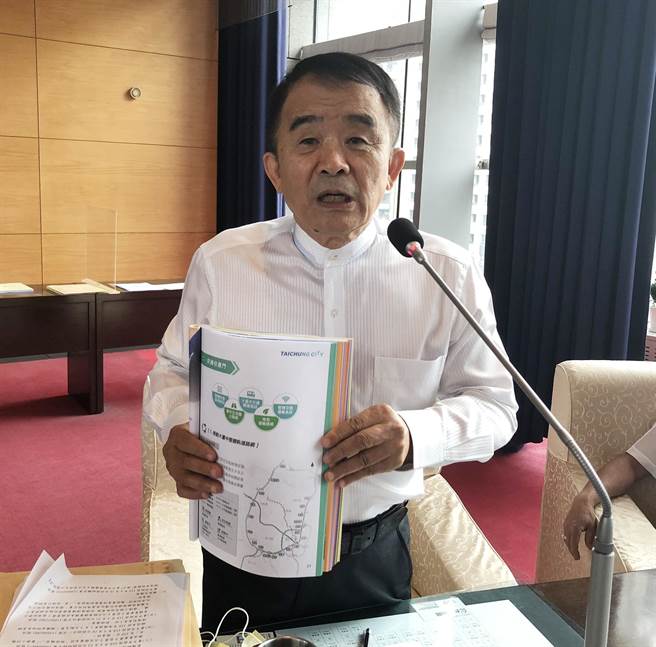 段纬宇表示，整本施政报告内容没有创新，莱猪及日本核废水都只字未提。（陈世宗摄）